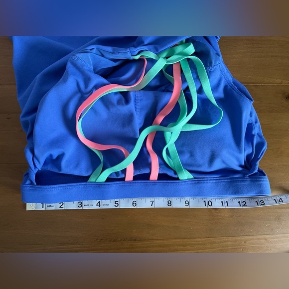 Fabletics Blue Fitted Sleeveless Muscle Tee - Picture 3 of 3